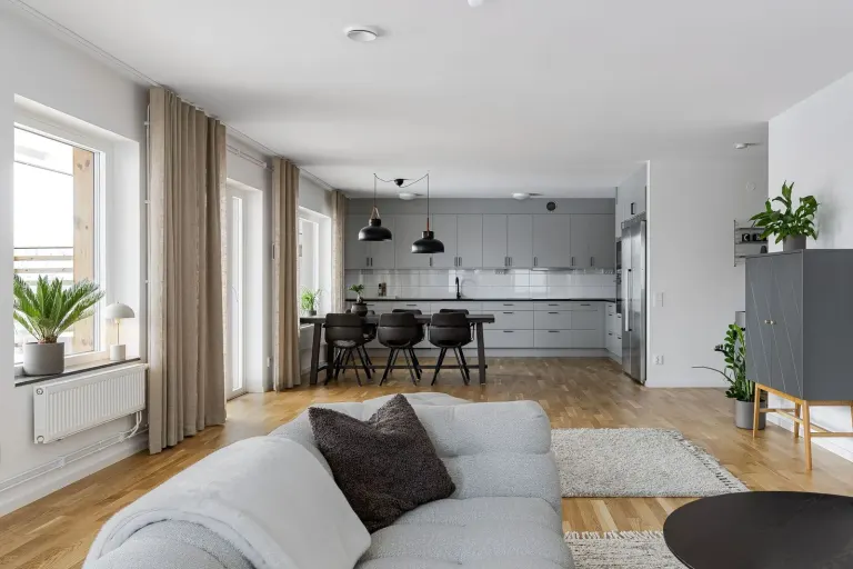 Bostadsrätt med 4 rum på Idrottsvägen 75 i Nyköping, bild 3 av 4