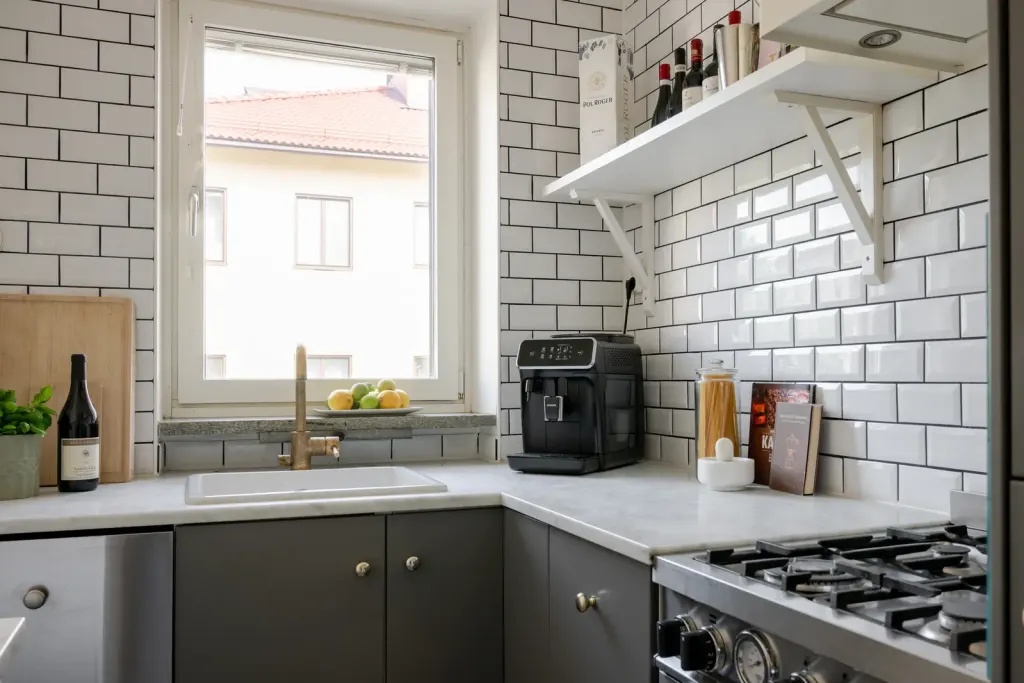Bostadsrätt med 2 rum på Vänskapsvägen 40 i Stockholm, bild 3 av 4