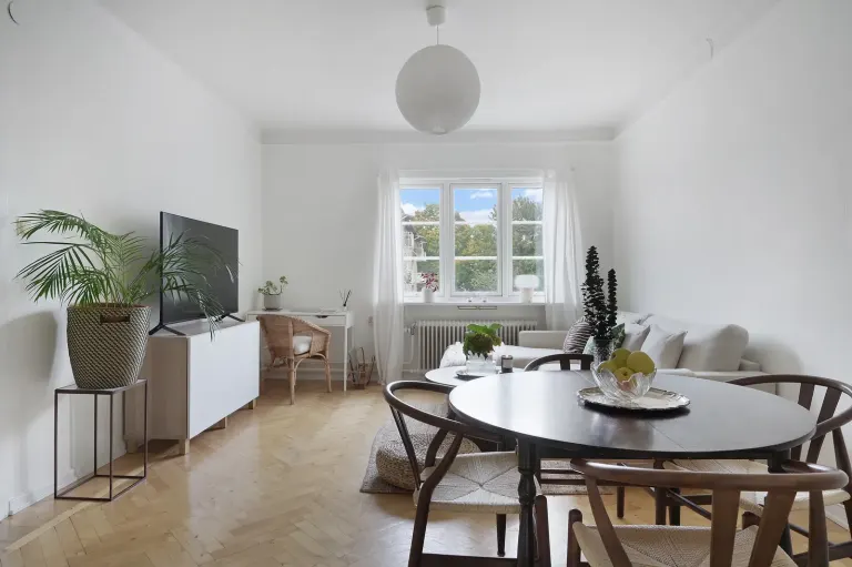 Bostadsrätt med 2 rum på Statsrådsvägen 16 i Stockholm, bild 3 av 4