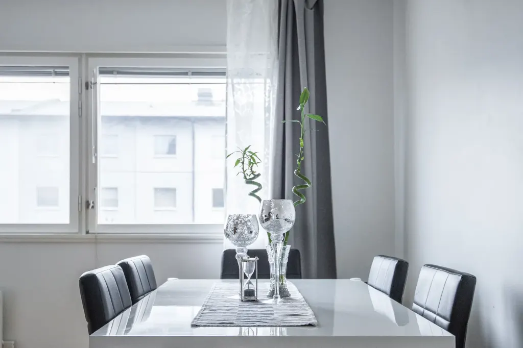 Bostadsrätt med 2 rum på Stamgatan 38 i Stockholm, bild 2 av 4