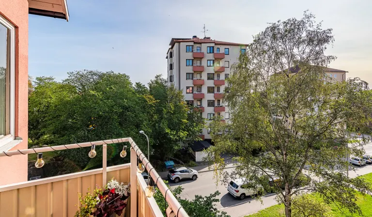 Bostadsrätt med 2 rum på Pastellvägen 18 i Stockholm