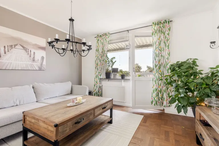 Bostadsrätt med 4 rum på Tingstugatan 42A i Strängnäs, bild 4 av 4
