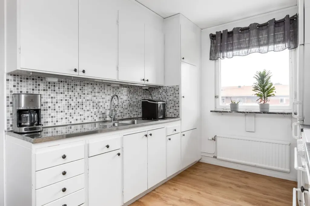 Bostadsrätt med 3 rum på Adamstorpsvägen 3B i Linköping, bild 3 av 4