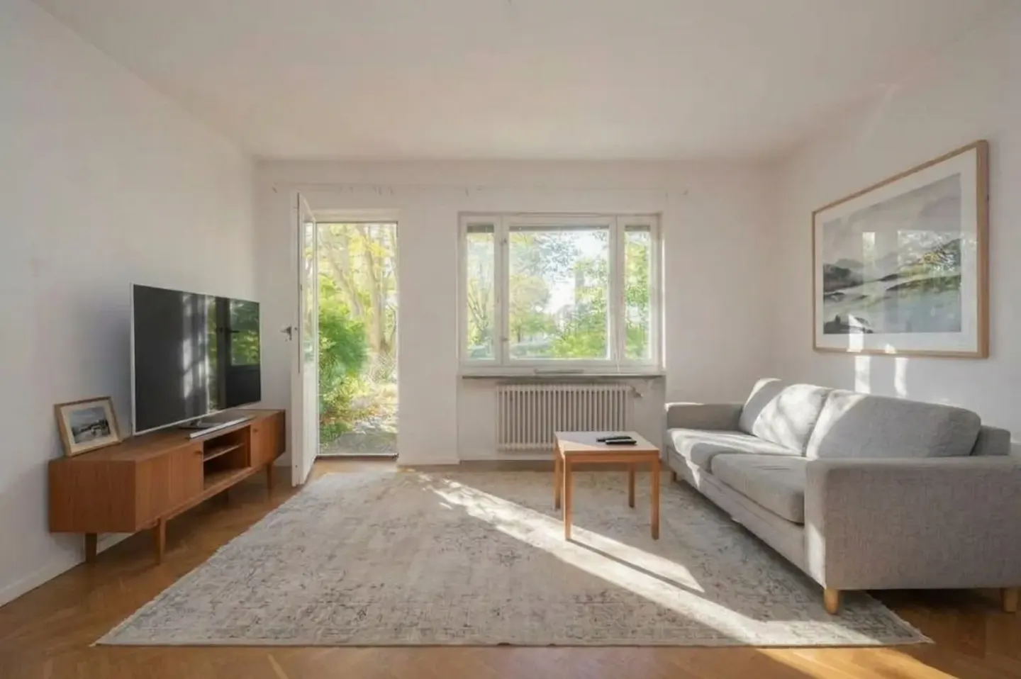 Bostadsrätt med 2 rum på Örby slottsväg 40A i Stockholm, bild 2 av 4