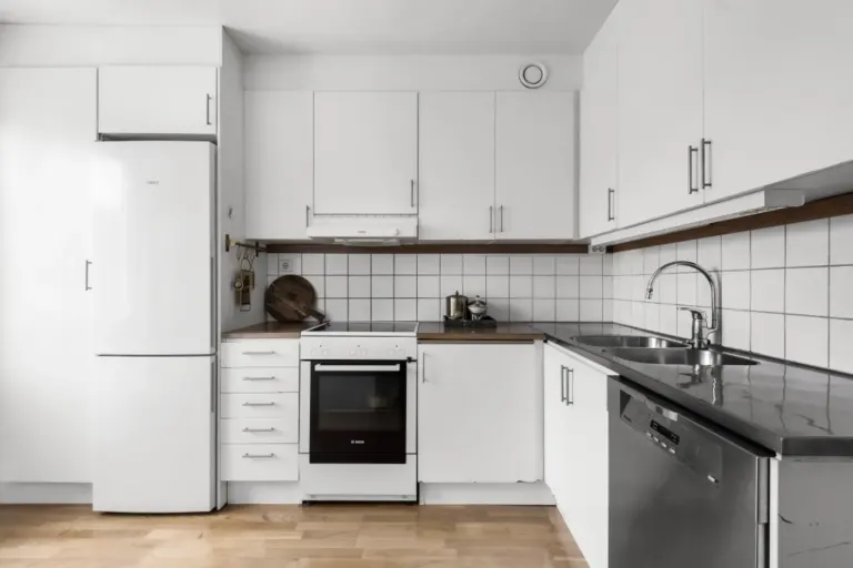 Bostadsrätt med 4 rum på Multrågatan 19 i Stockholm, bild 3 av 4