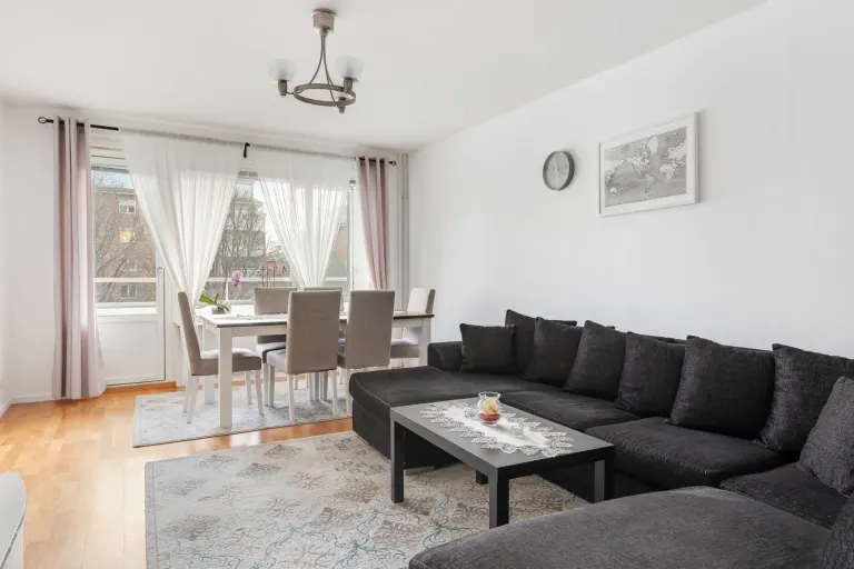 Bostadsrätt med 3 rum på Månadsvägen 56 i Järfälla