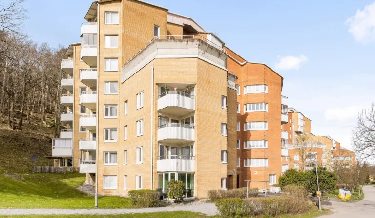 Bostadsrätt med 2 rum på Albyvägen 15 i Botkyrka, bild 2 av 5