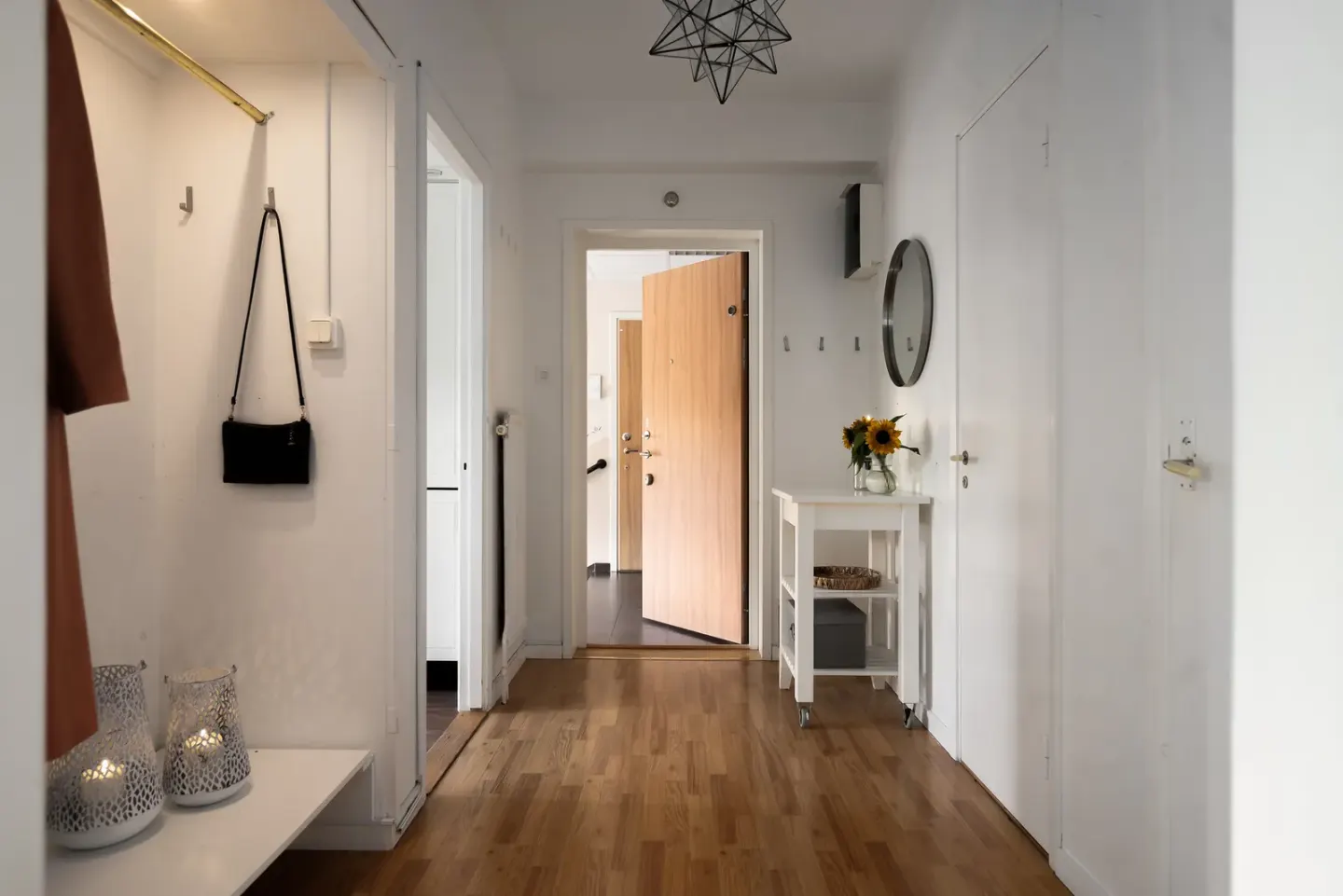 Bostadsrätt med 1 rum på Centralgatan 26D i Nynäshamn, bild 3 av 4
