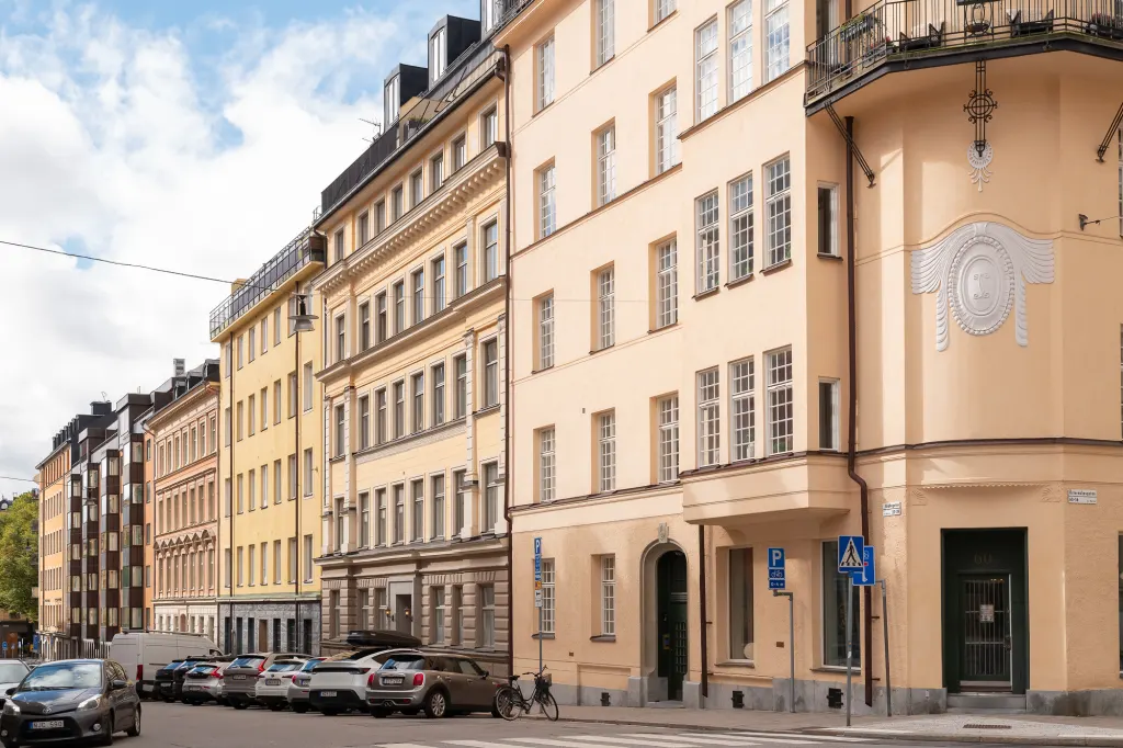 Bostadsrätt med 2 rum på Brahegatan 37 i Stockholm, bild 2 av 5