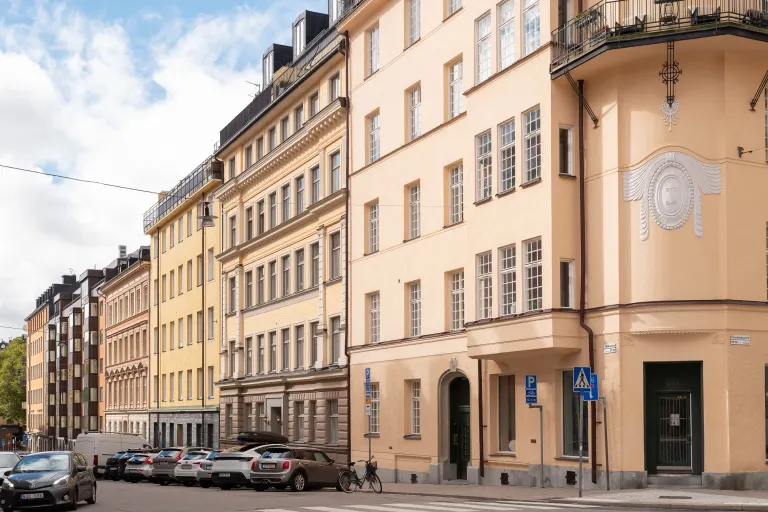 Bostadsrätt med 2 rum på Brahegatan 37 i Stockholm, bild 2 av 5