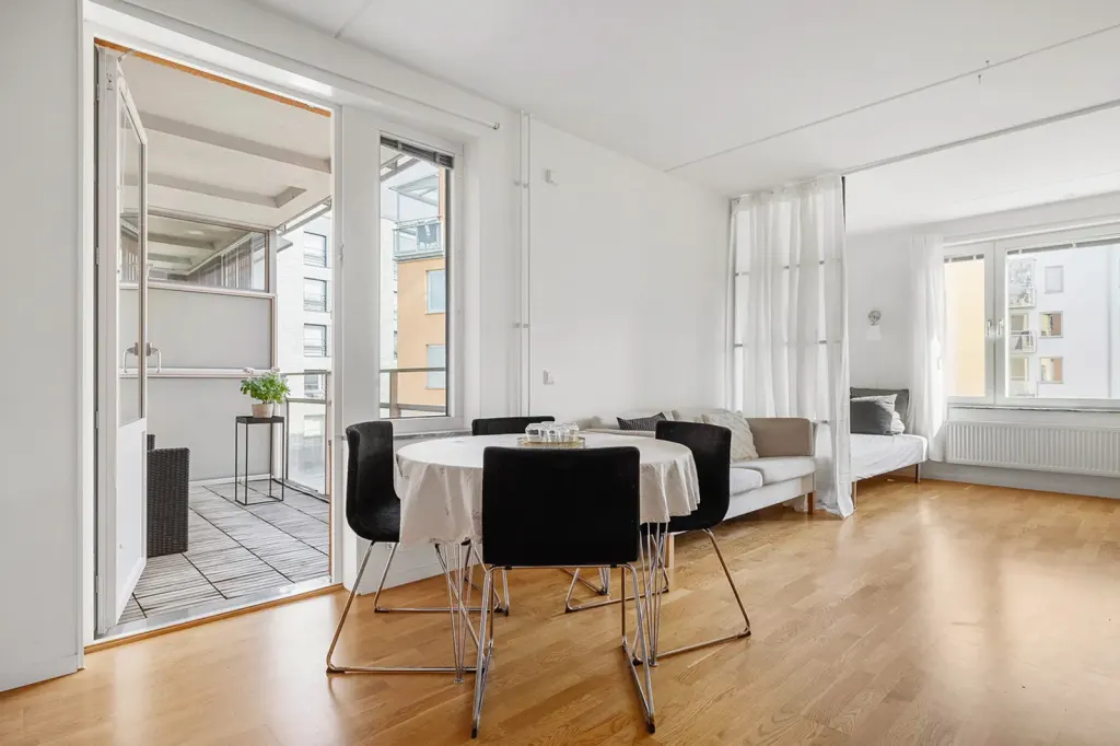 Bostadsrätt med 2 rum på Majorsvägen 18 i Järfälla, bild 2 av 4
