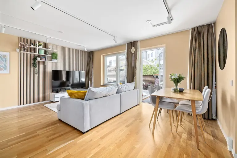 Bostadsrätt med 3 rum på Karlslundsvägen 24 i Järfälla, bild 3 av 4