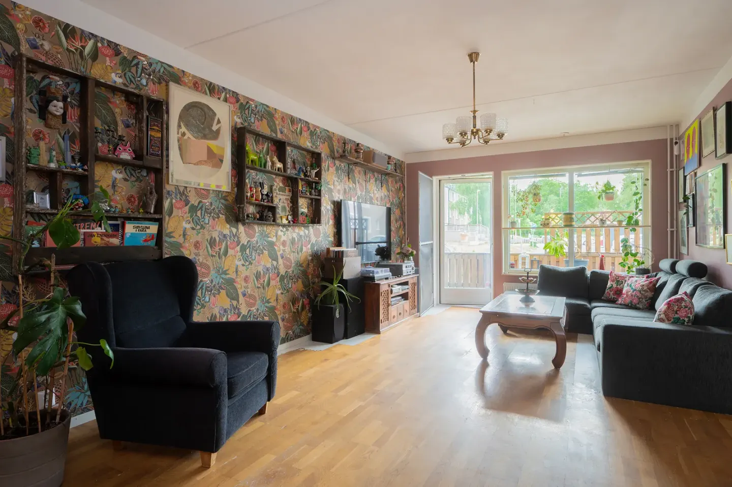 Bostadsrätt med 4 rum på Kristallvägen 8 i Stockholm, bild 3 av 4