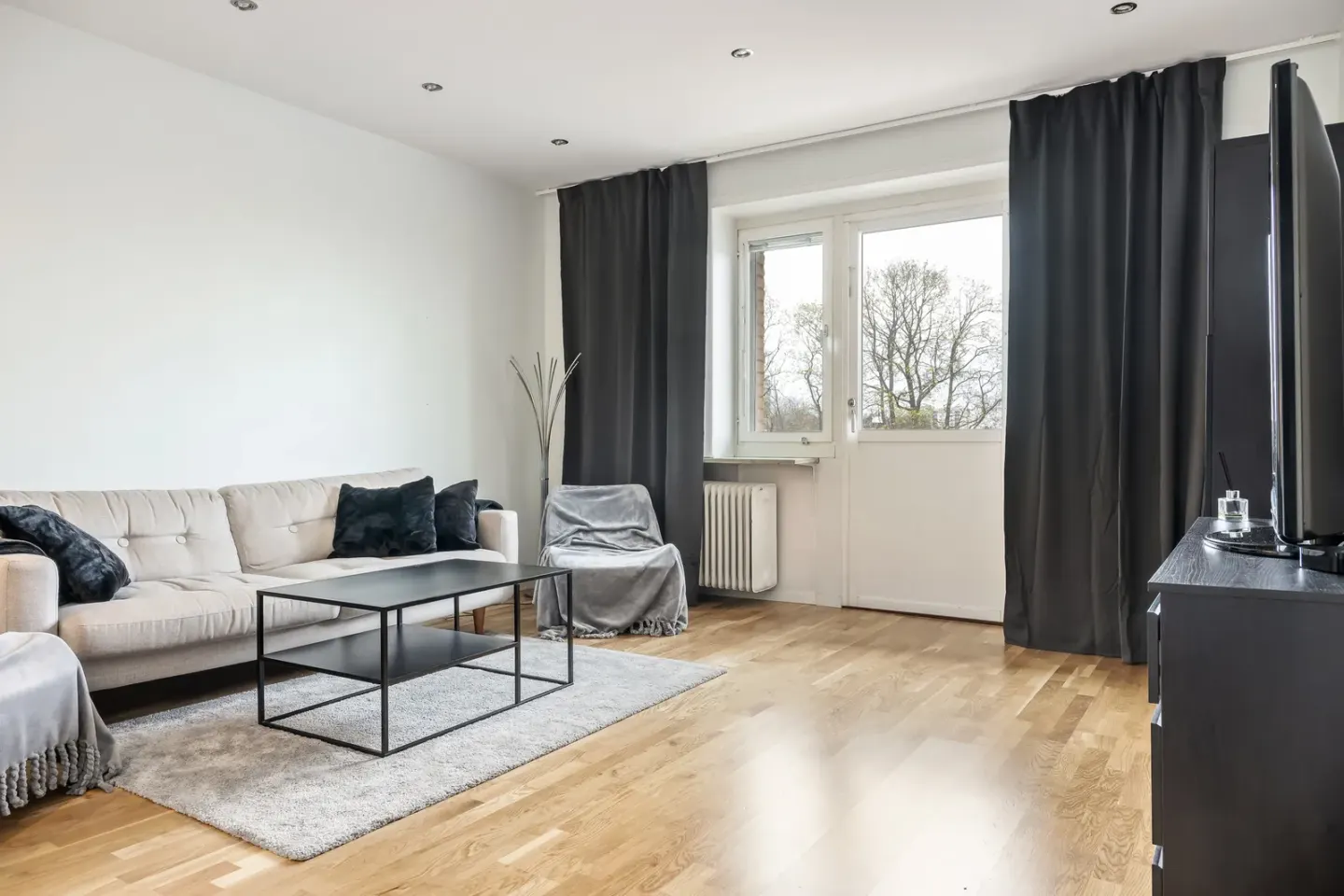Bostadsrätt med 1 rum på Stockholmsvägen 13C i Norrköping, bild 2 av 4