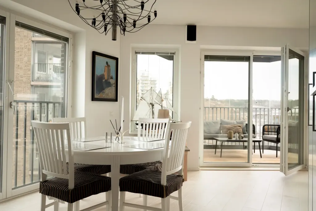 Bostadsrätt med 3 rum på Finnboda kajväg 8 i Nacka, bild 2 av 4