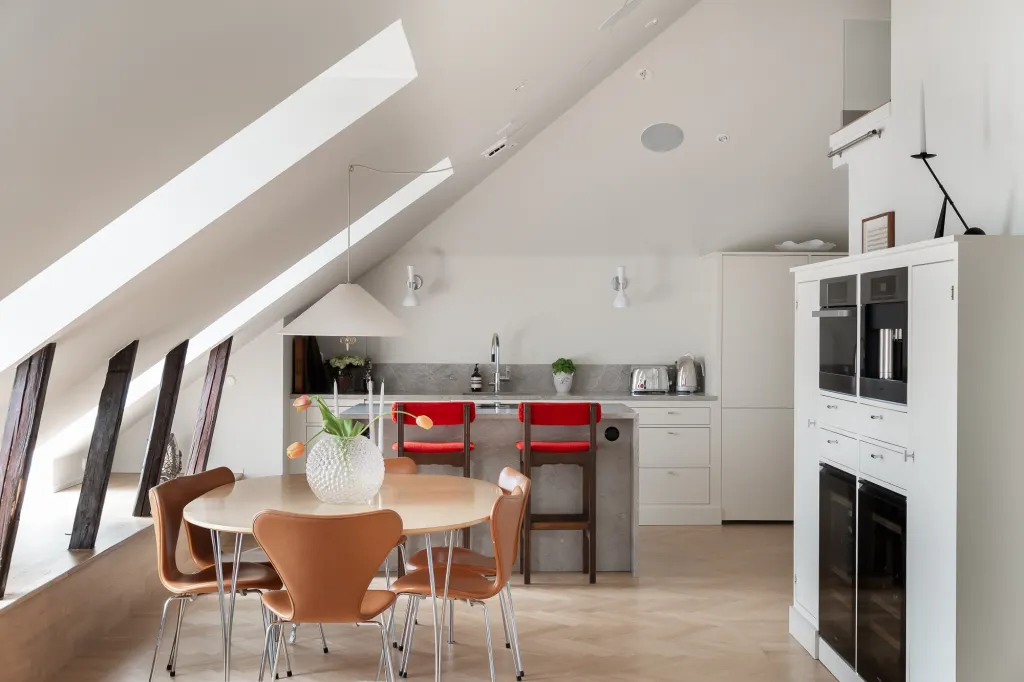 Bostadsrätt med 3 rum på Mjölnarvägen 26 i Nacka, bild 3 av 5