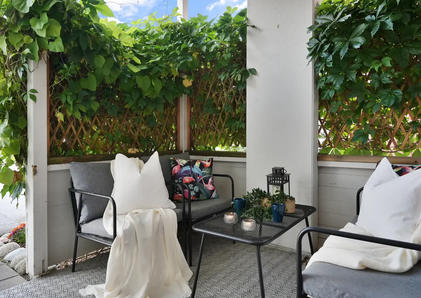 Bostadsrätt med 3 rum på Småbjörksvägen 18A i Stockholm, bild 3 av 4
