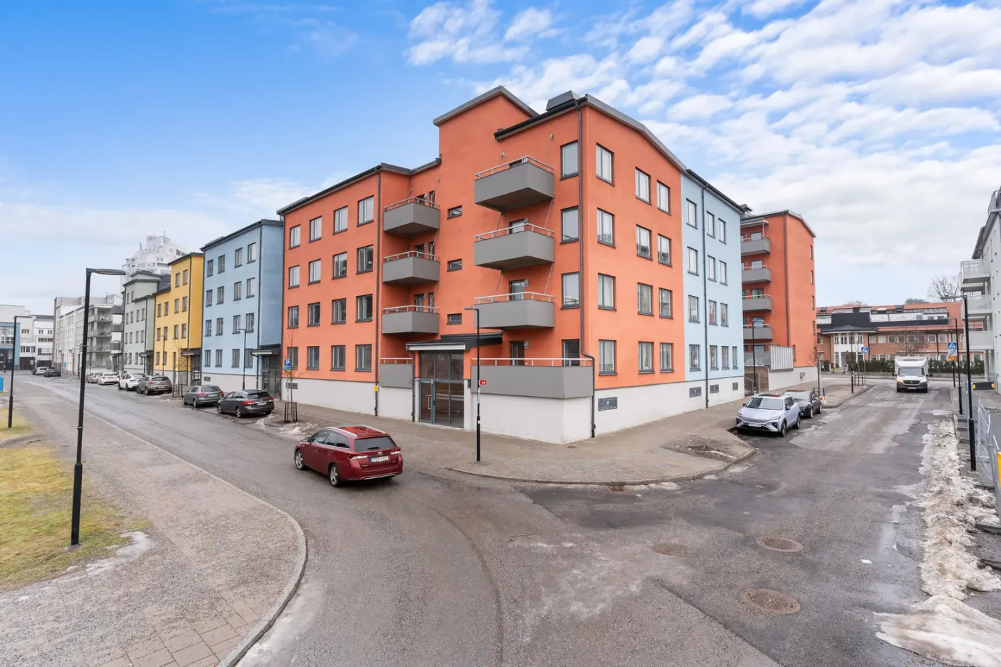 Bostadsrätt med 2 rum på Upplysningens väg 23 i Upplands Väsby, bild 2 av 4