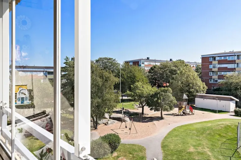 Bostadsrätt med 3 rum på Topasgatan 76 i Göteborg, bild 2 av 4