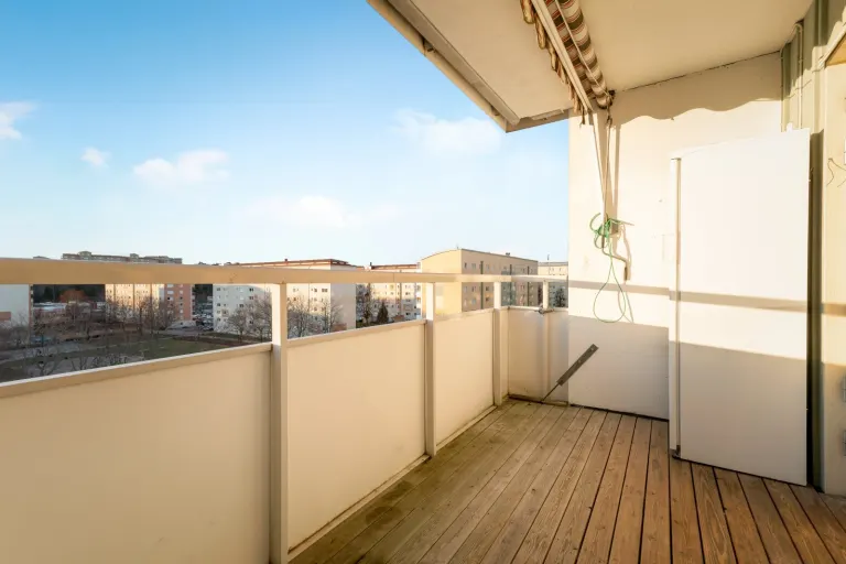 Bostadsrätt med 3 rum på Linvägen 13 i Botkyrka, bild 2 av 5