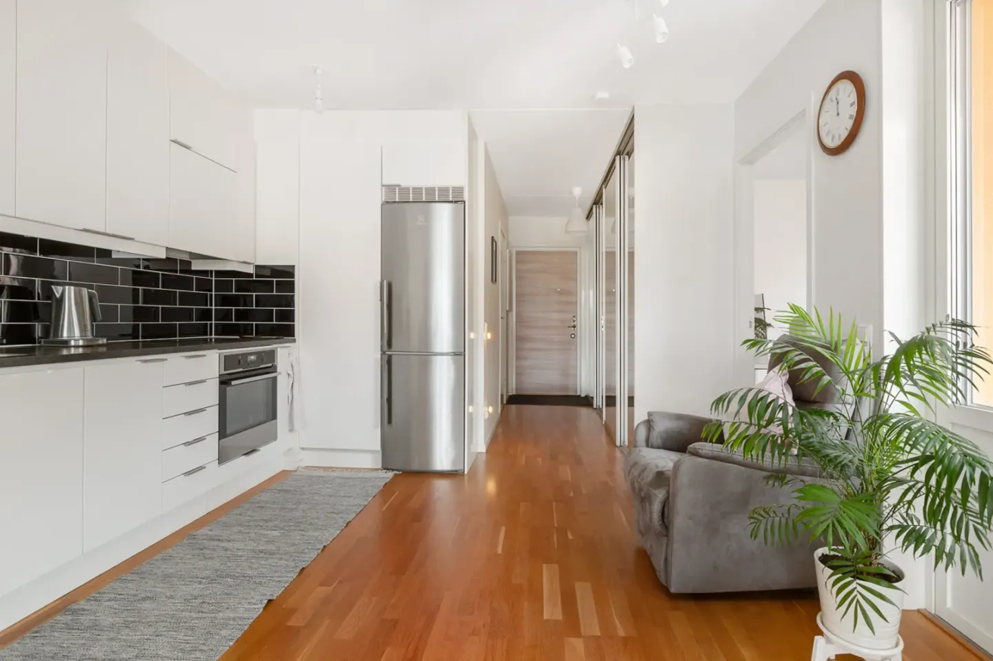 Bostadsrätt med 2 rum på Majorsvägen 18 i Järfälla, bild 2 av 4