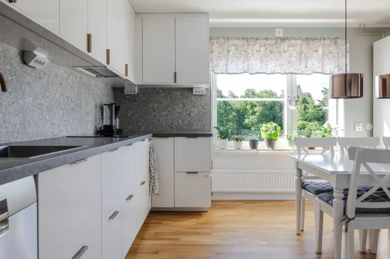 Bostadsrätt med 5 rum på Granitvägen 65 i Motala, bild 2 av 4