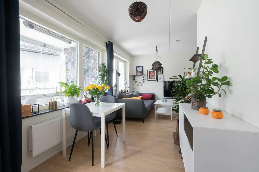 Bostadsrätt med 1 rum på Finslipargränd 15 i Huddinge, bild 2 av 4