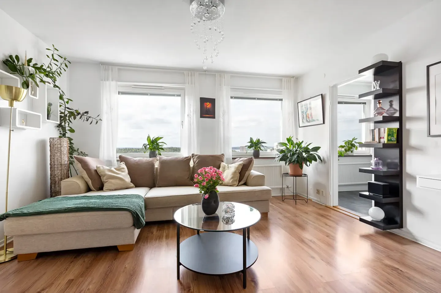 Bostadsrätt med 1 rum på Fabelvägen 9 i Järfälla, bild 2 av 4