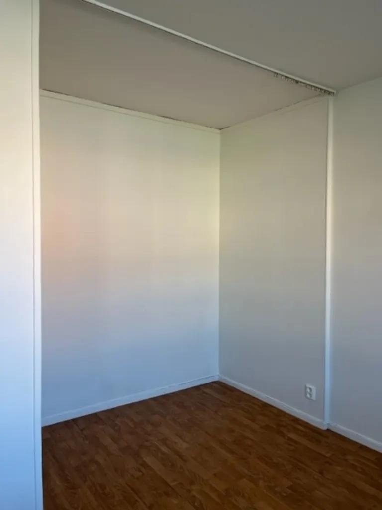 Hyresrätt med 1 rum på Tunalundsvägen 3J i Hallstahammar, bild 2 av 5