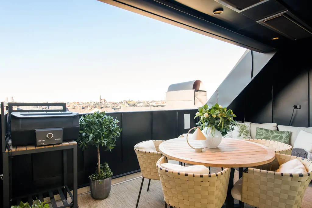 Bostadsrätt med 7 rum på Artillerigatan 41 i Stockholm