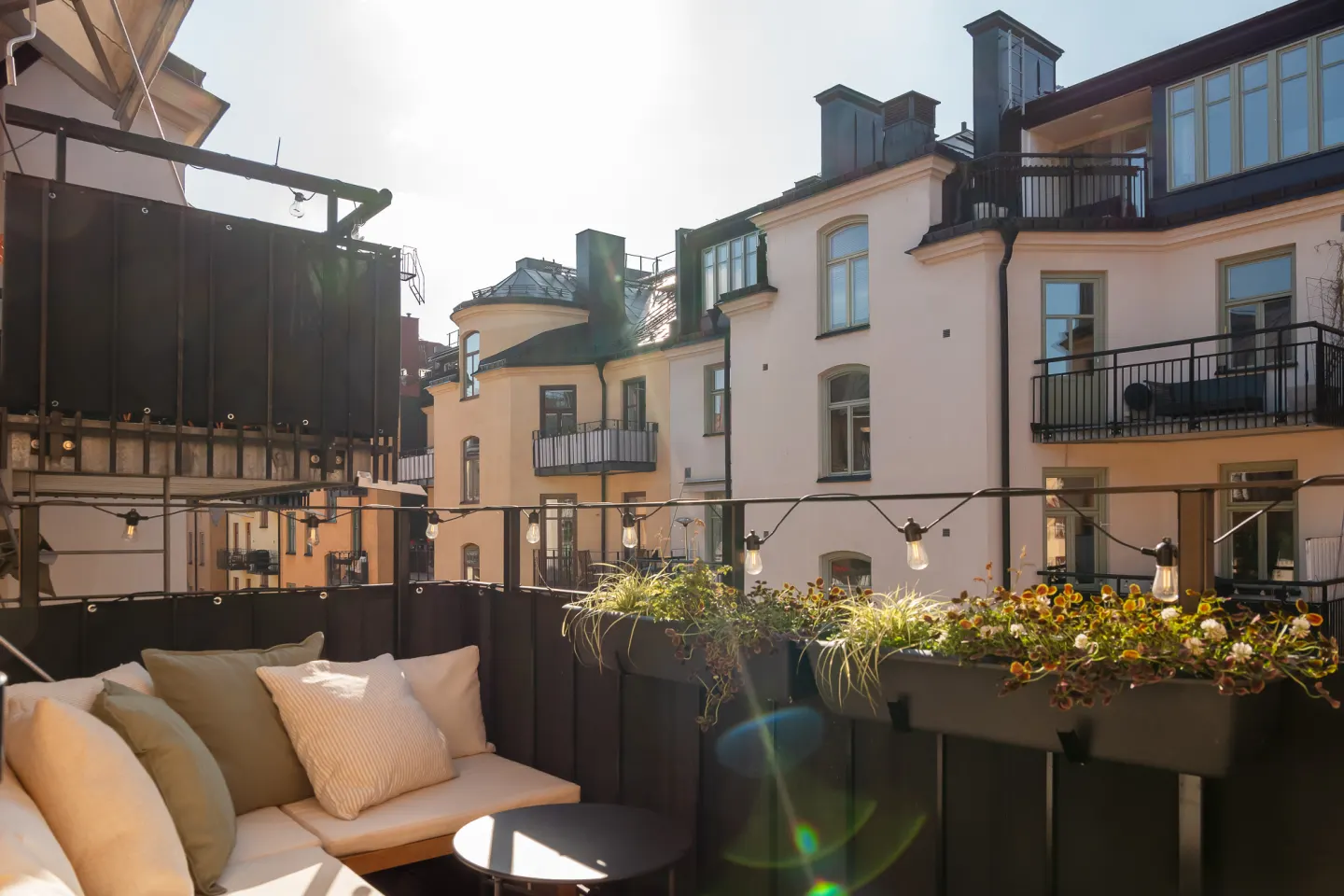 Bostadsrätt med 2 rum på Hagagatan 16A i Stockholm, bild 2 av 5