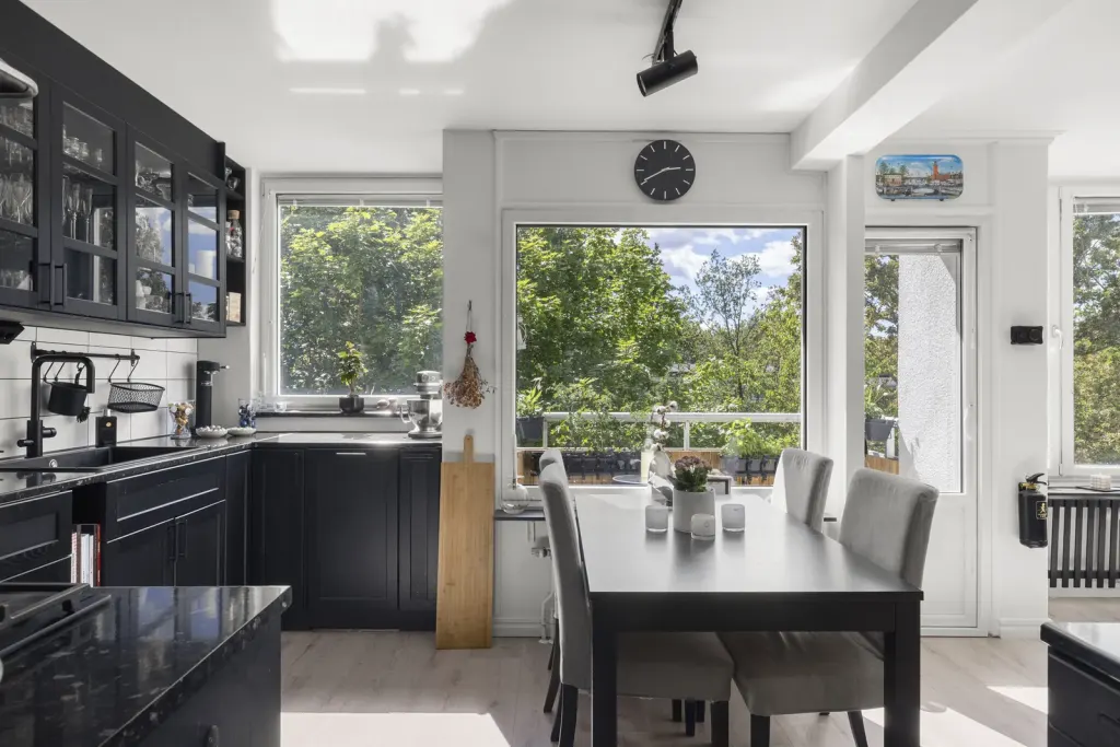 Bostadsrätt med 2 rum på Olshammarsgatan 77 i Stockholm, bild 3 av 4