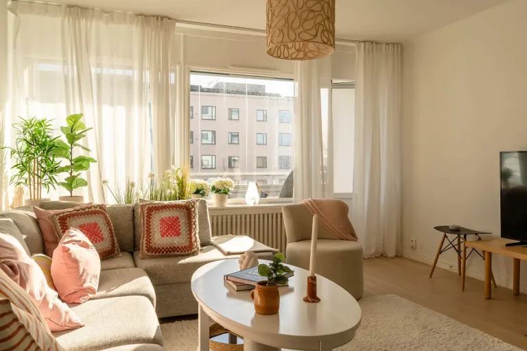 Bostadsrätt med 4 rum på Ekholmsvägen 232 i Stockholm, bild 2 av 4