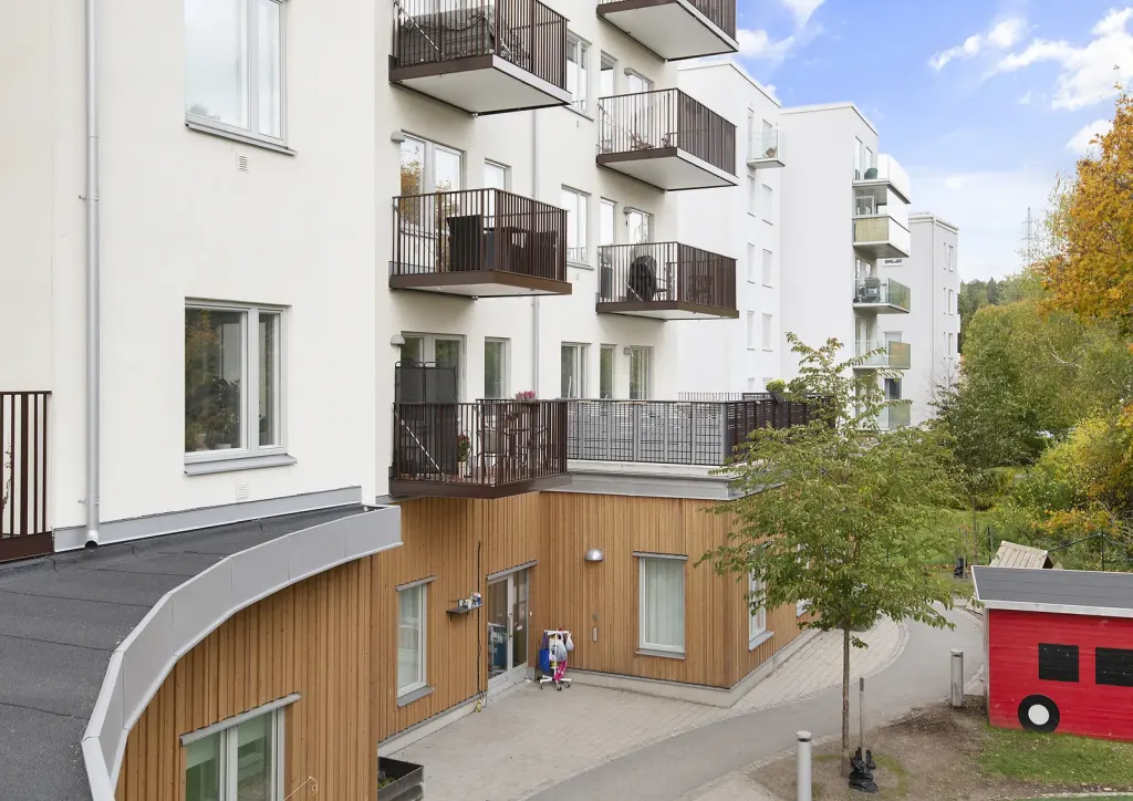Bostadsrätt med 2 rum på Hovslagarevägen 23 i Sollentuna, bild 3 av 4