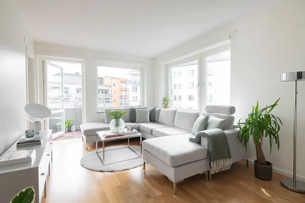 Bostadsrätt med 2 rum på Förrådsvägen 18 i Huddinge, bild 2 av 4