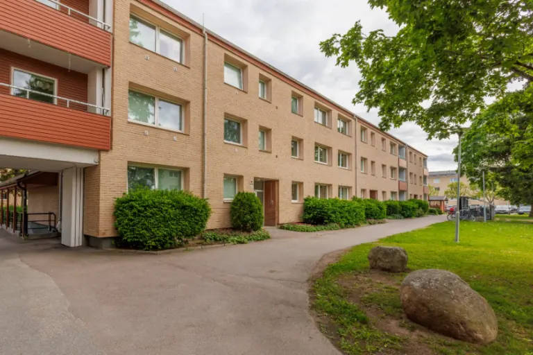 Hyresrätt med 3 rum på Surbrunnsvägen 6C i Hallstahammar, bild 3 av 5