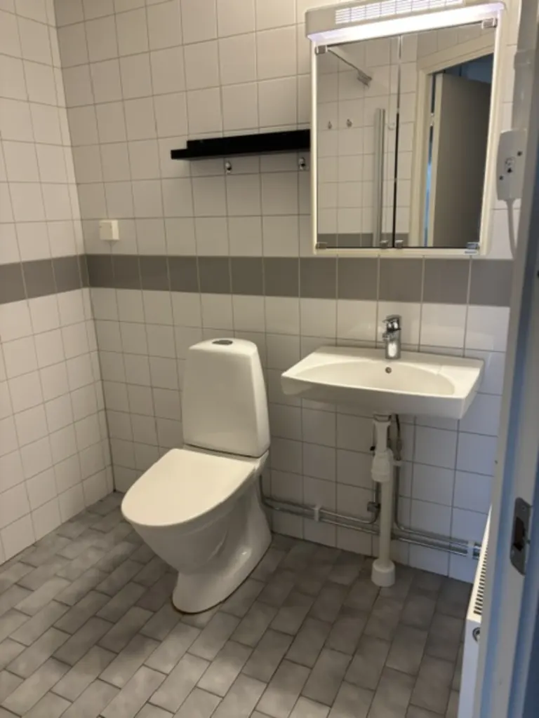 Hyresrätt med 3 rum på Trädgårdsgatan 8 i Hallstahammar, bild 2 av 5