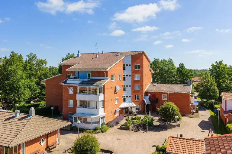 Bostadsrätt med 5 rum på Granitvägen 65 i Motala