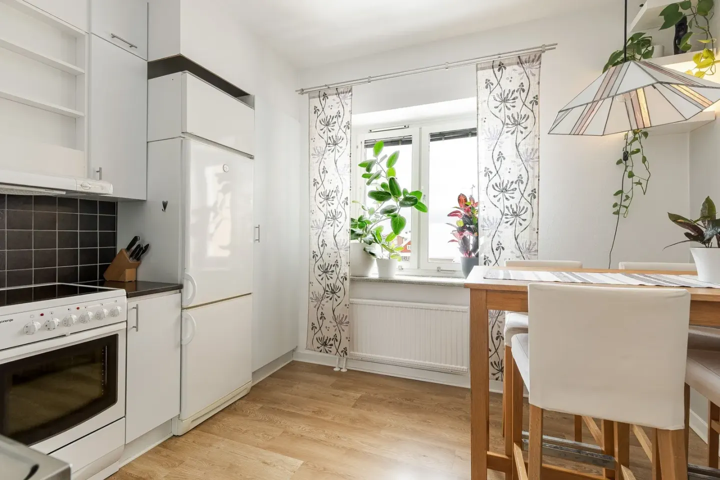 Bostadsrätt med 1 rum på Larslundavägen 8D i Strängnäs, bild 2 av 4