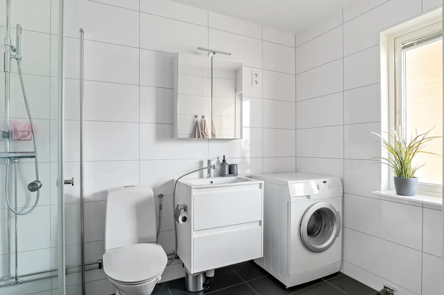 Bostadsrätt med 2 rum på Nunnegårdsgatan 74 i Kungälv, bild 3 av 4