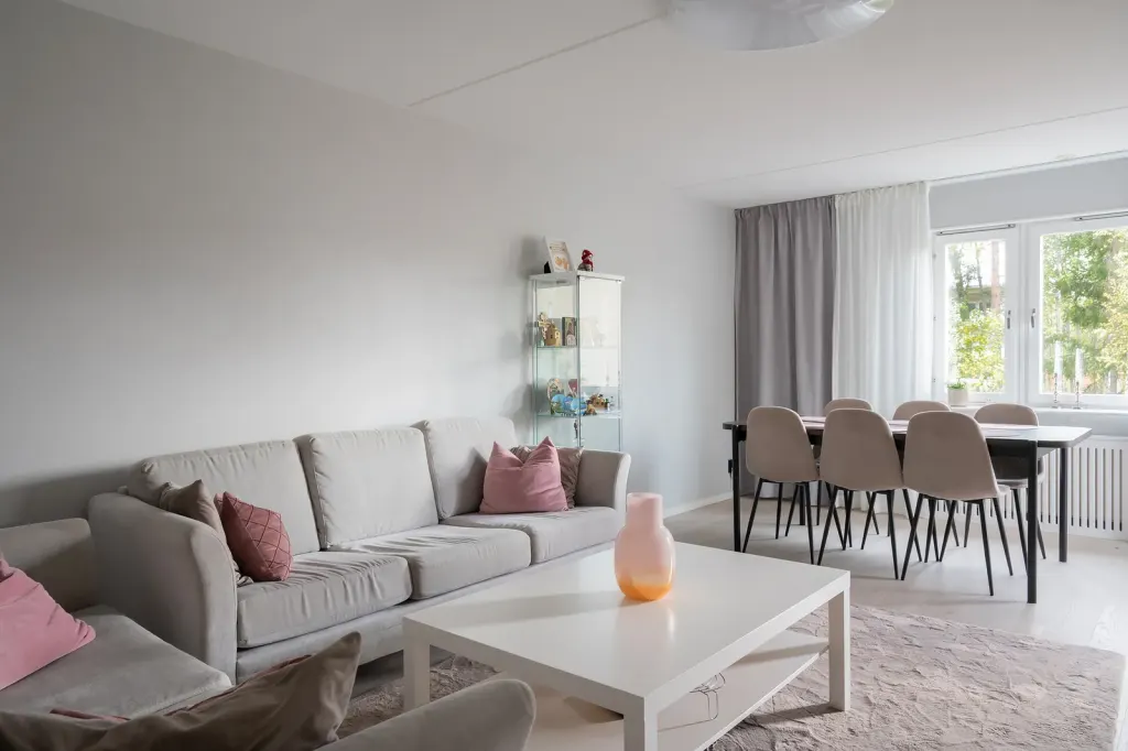 Bostadsrätt med 2 rum på Mangårdsvägen 15 i Huddinge, bild 4 av 4