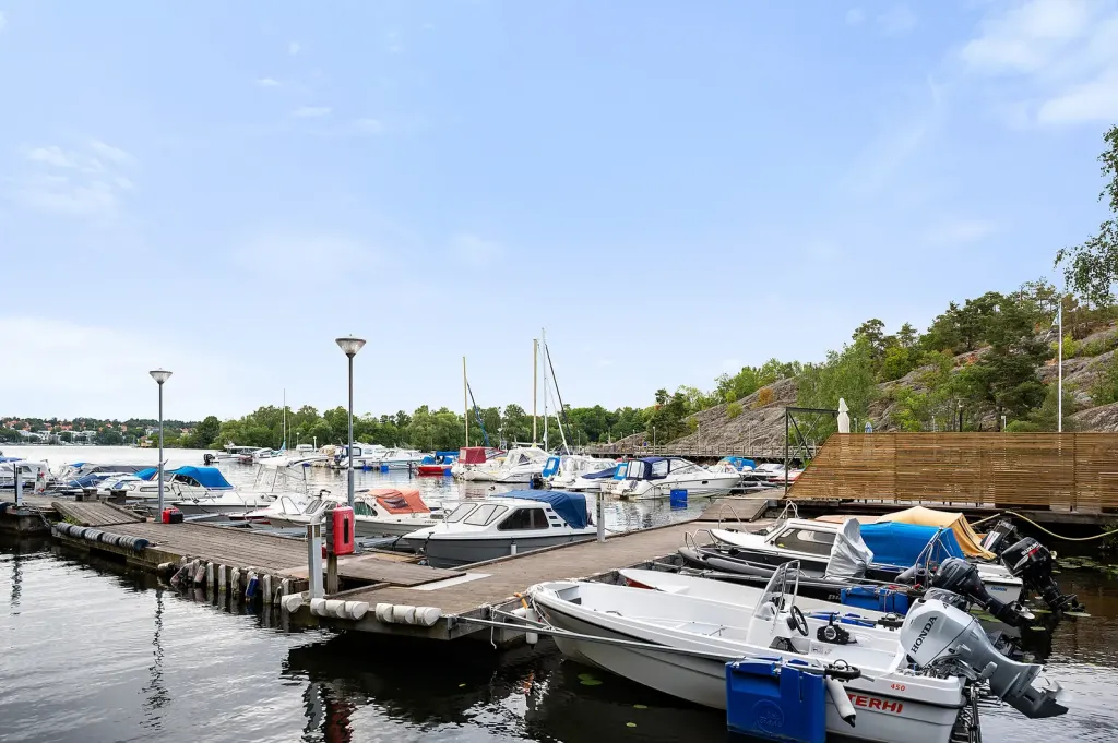 Bostadsrätt med 4 rum på Hövdingagatan 28 i Stockholm, bild 3 av 4