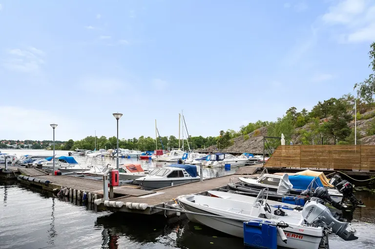 Bostadsrätt med 4 rum på Hövdingagatan 28 i Stockholm, bild 3 av 4
