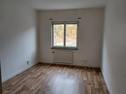 Hyresrätt med 2 rum på Bergslagsvägen 111A i Köping, bild 4 av 5