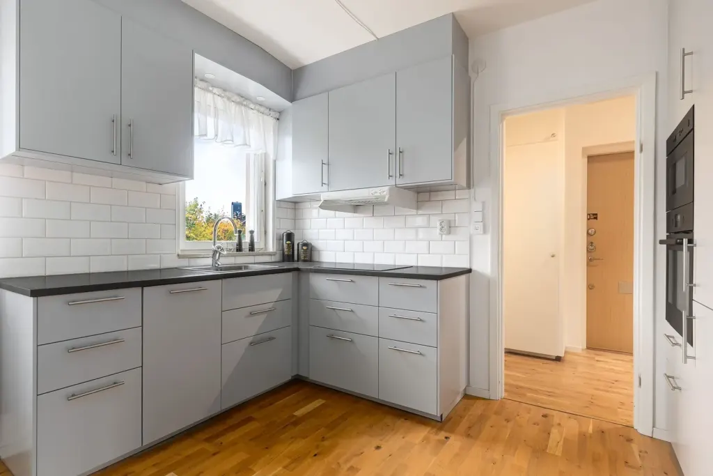 Bostadsrätt med 2 rum på Tingstugatan 37B i Strängnäs, bild 3 av 4