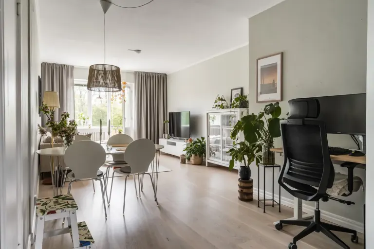Bostadsrätt med 2 rum på Svanåallén 10A i Örebro, bild 3 av 4