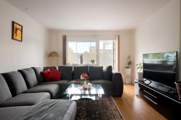 Bostadsrätt med 3 rum på Hampvägen 6 i Botkyrka, bild 3 av 5