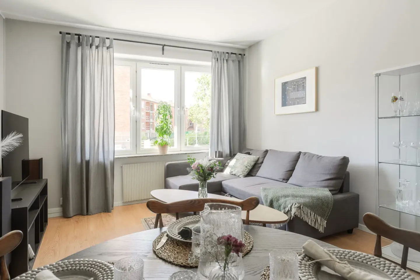 Bostadsrätt med 1,5 rum på Hjortstorpsvägen 13A i Örebro, bild 2 av 4