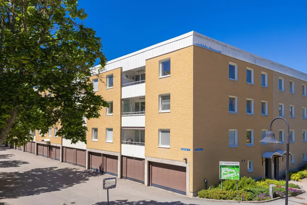 Bostadsrätt med 4 rum på Herrgårdsvägen 11 i Upplands Väsby, bild 4 av 4