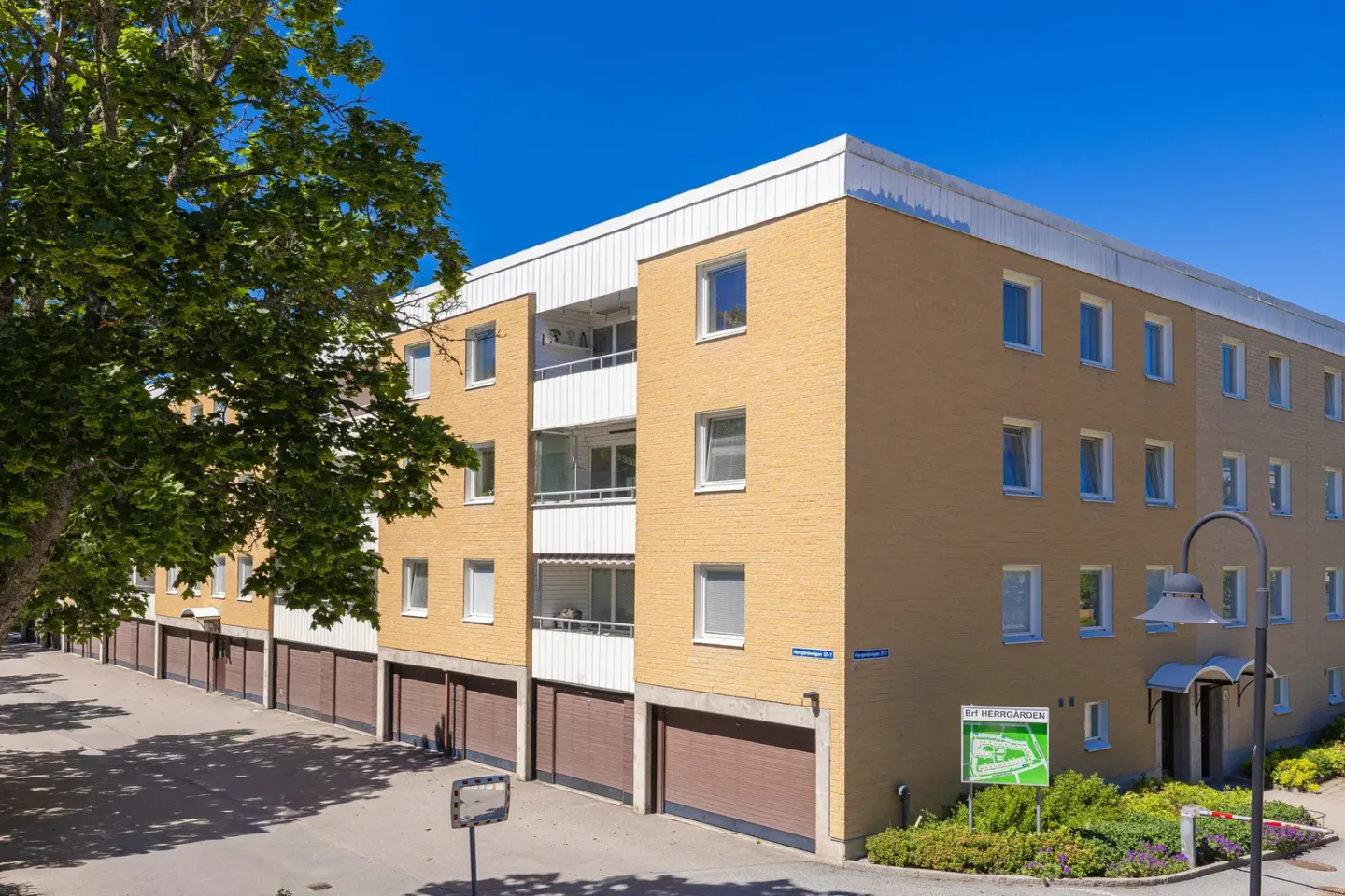 Bostadsrätt med 4 rum på Herrgårdsvägen 11 i Upplands Väsby, bild 4 av 4